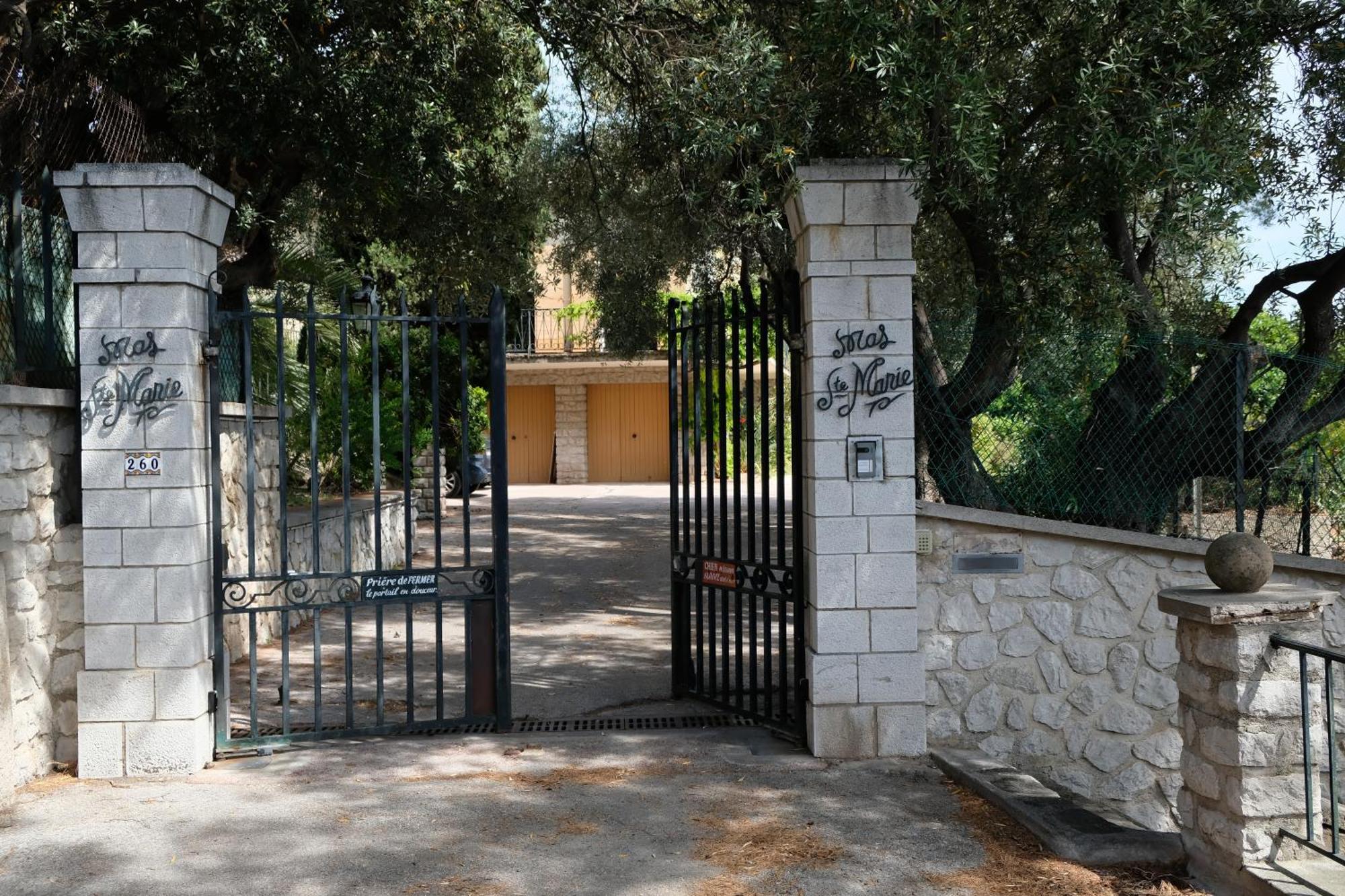 Mas Sainte Marie Apartment Тулон Екстериор снимка